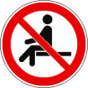 Panneau Interdiction de S'asseoir ISO 7010 | Zone-Print